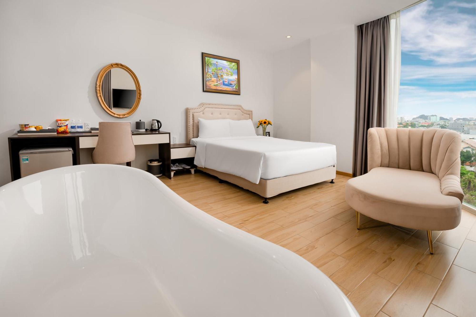 Rhm Luxury Hotel And Suite Da Nang Exterior photo