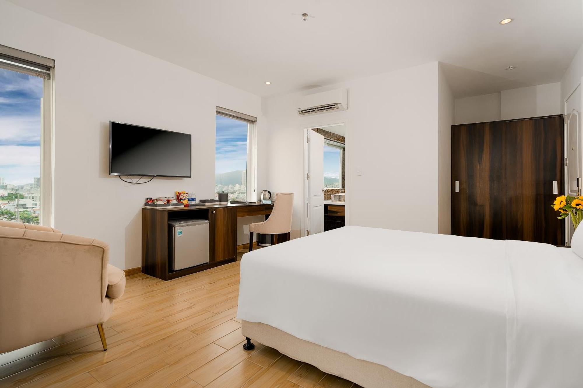 Rhm Luxury Hotel And Suite Da Nang Exterior photo