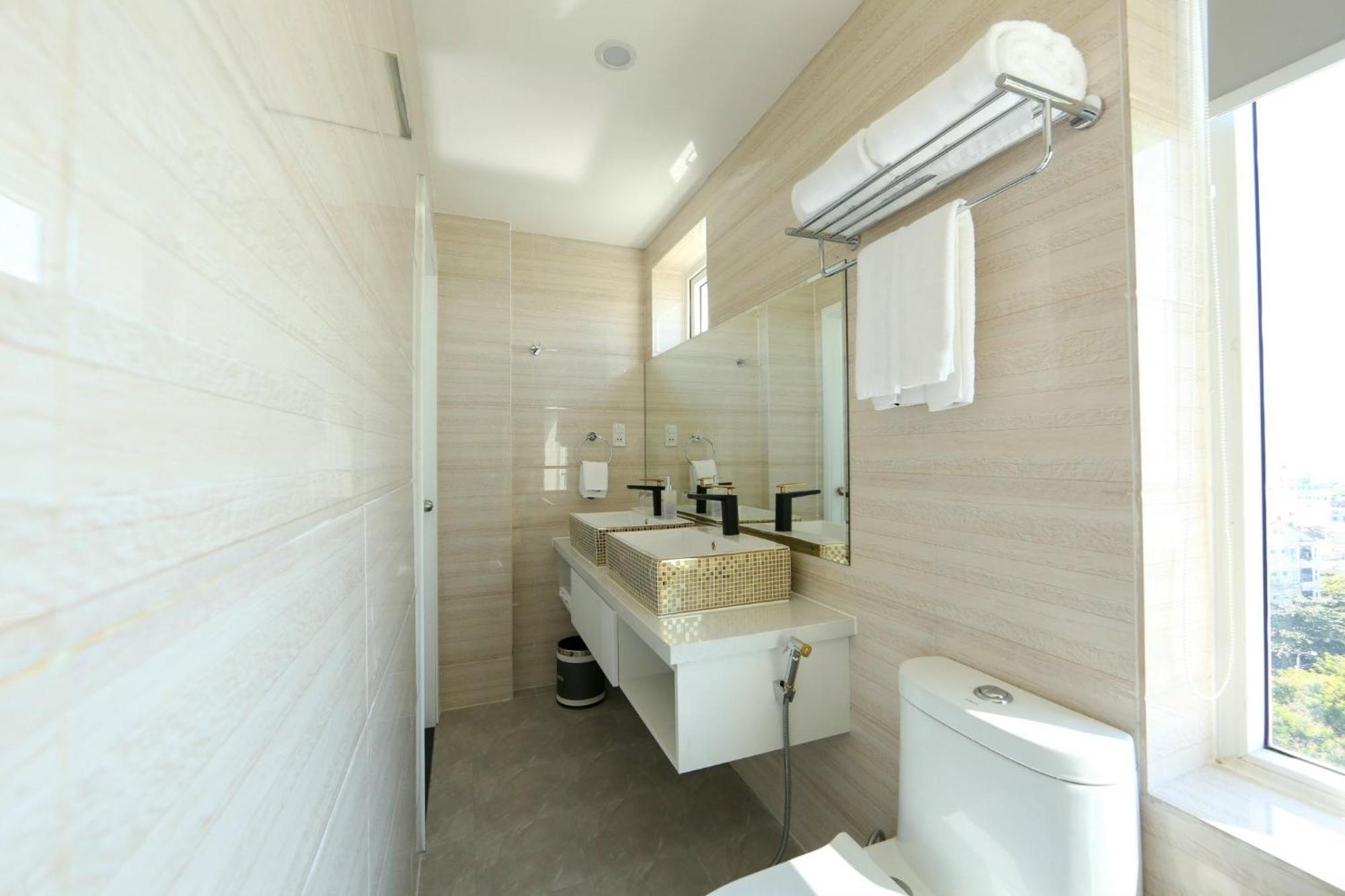 Rhm Luxury Hotel And Suite Da Nang Exterior photo